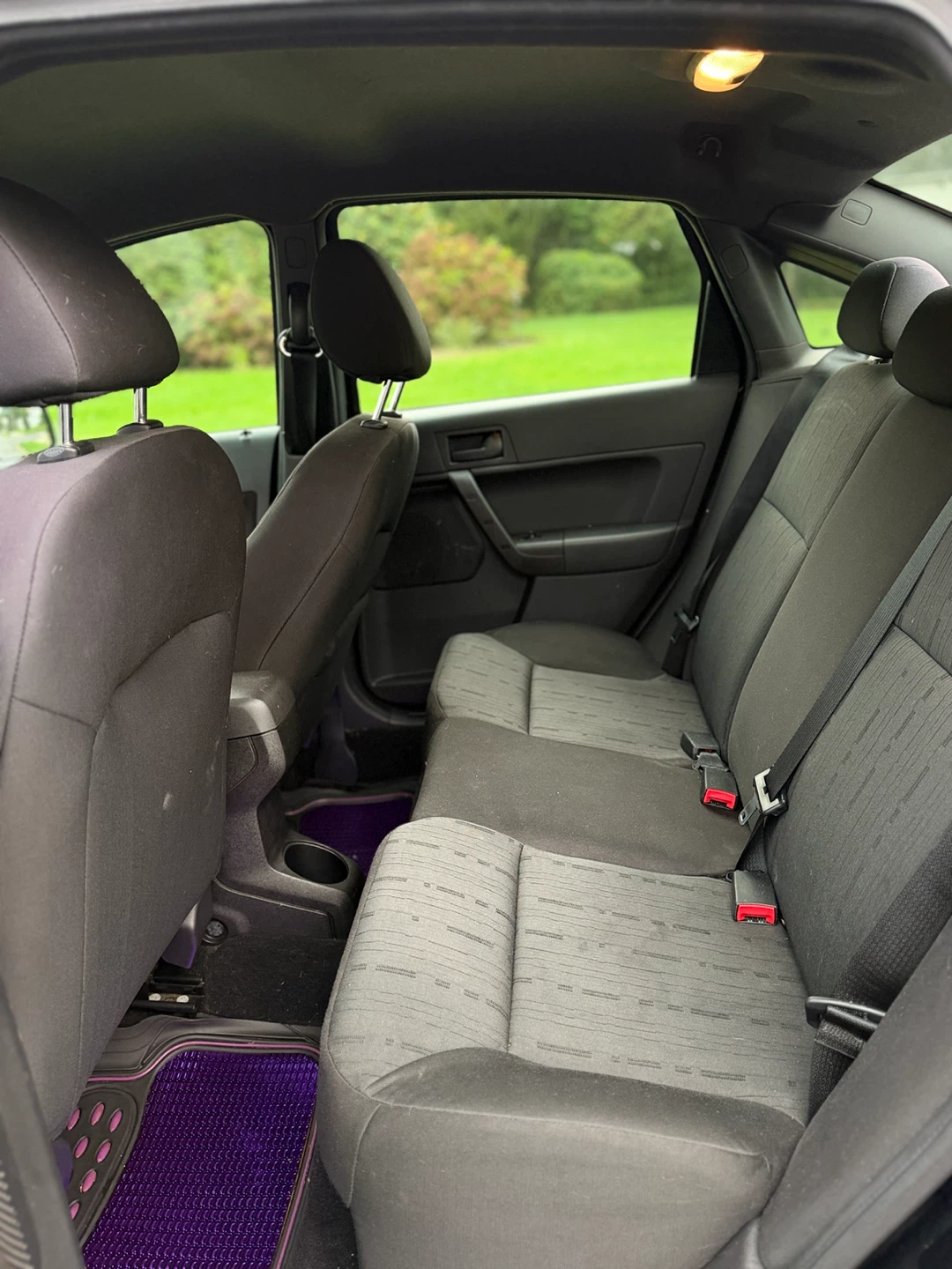 2010 Ford Focus SE - photo 5