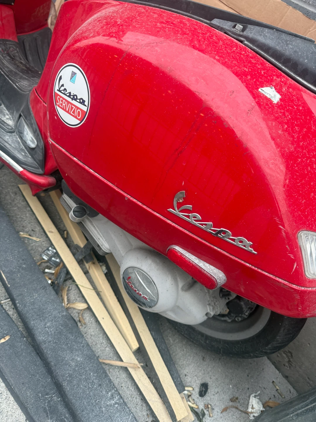 Red Vespa Scooter - photo 3