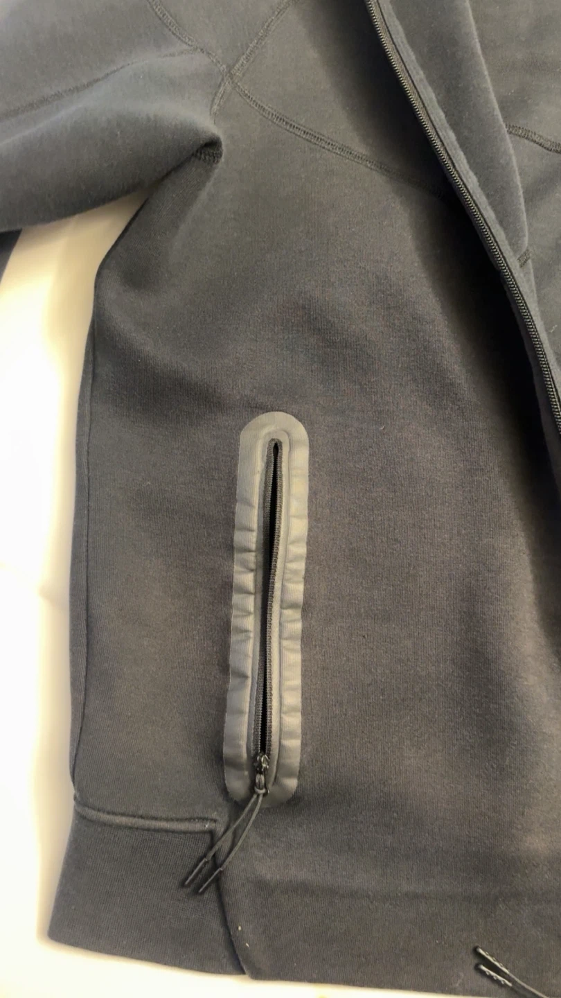 Nike Tech Fleece Black Hoodie - photo 5