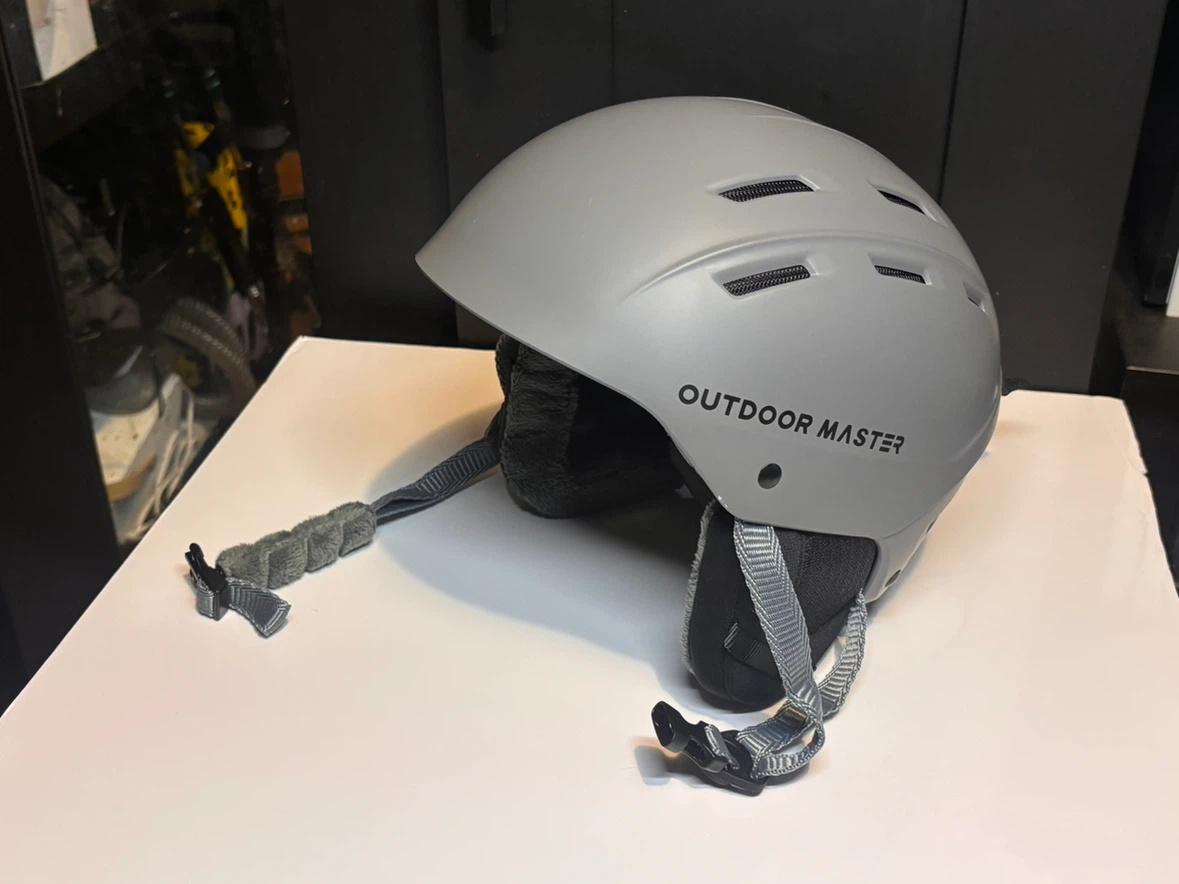 OutdoorMaster MIPS Ski Helmet