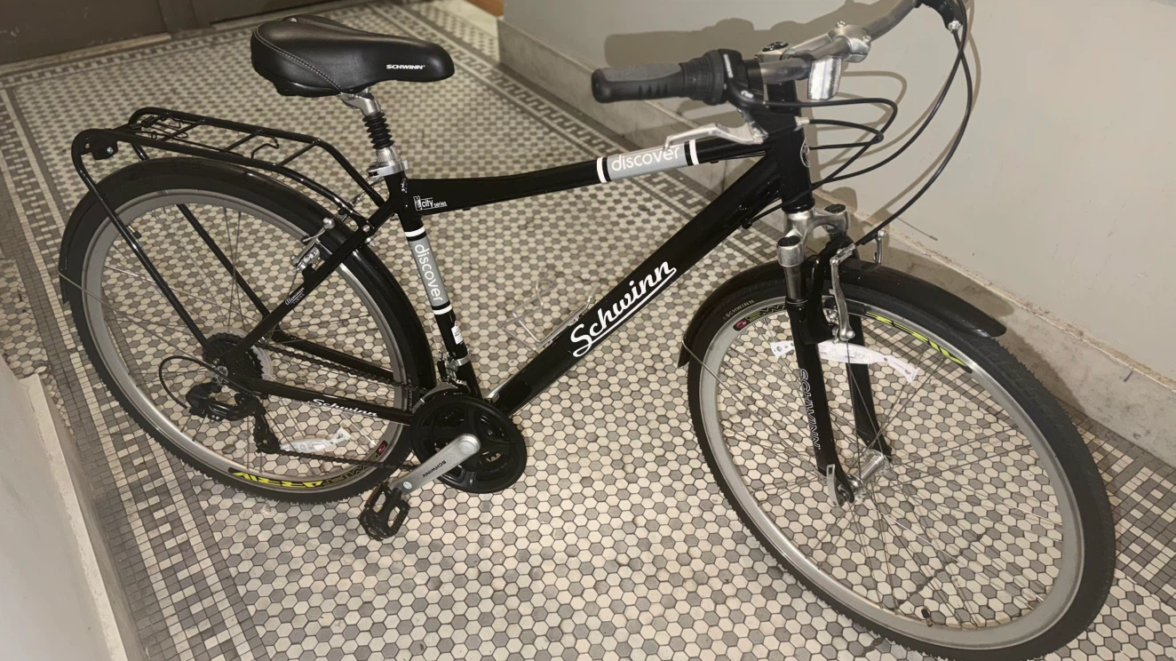 Schwinn Discover Hybrid Bike