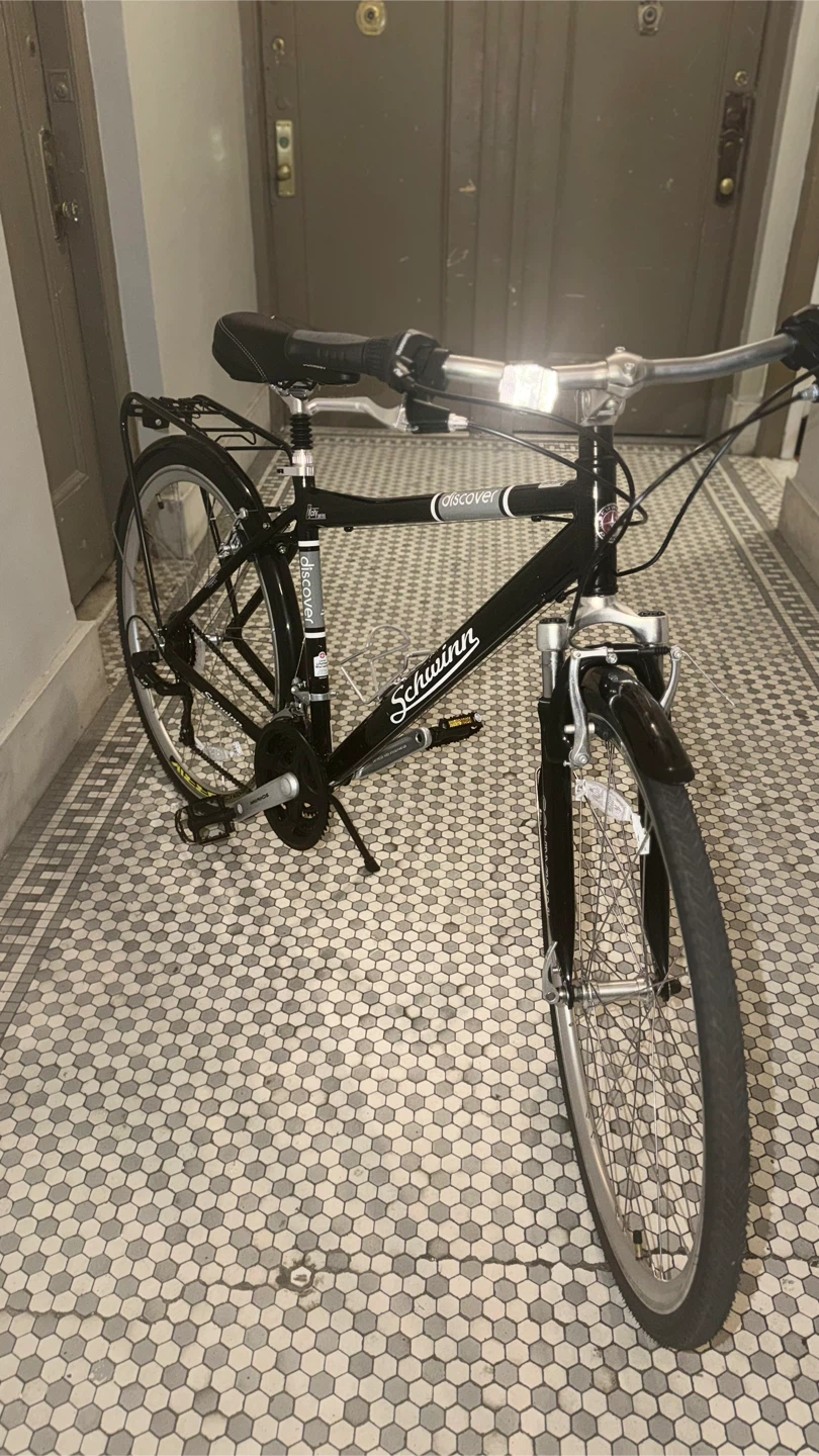 Schwinn Discover Hybrid Bike - photo 2