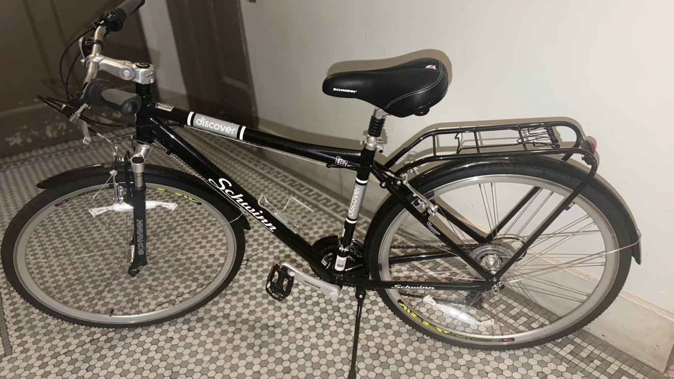 Schwinn Discover Hybrid Bike - photo 4