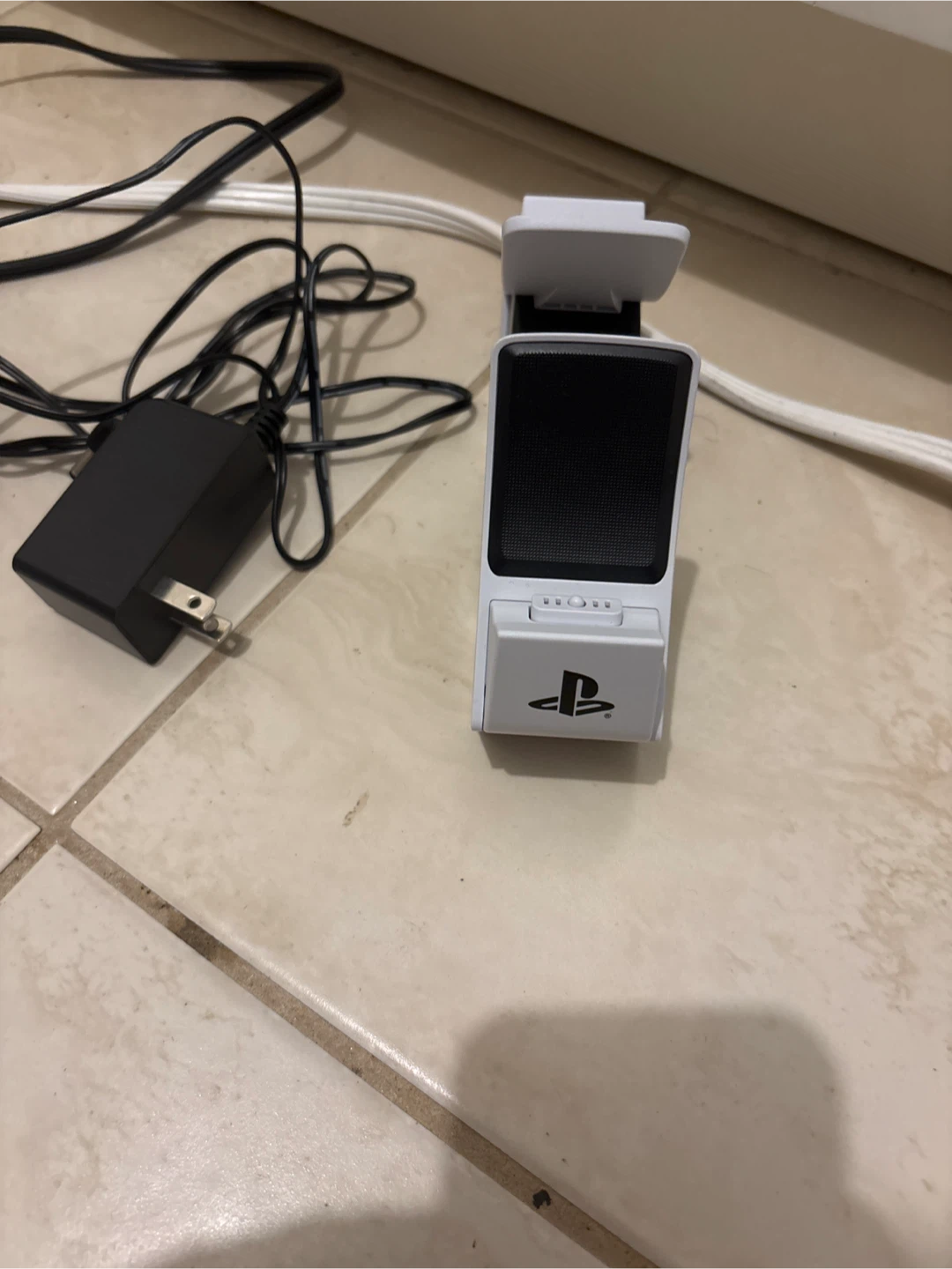 Dual sense charging station - photo 2