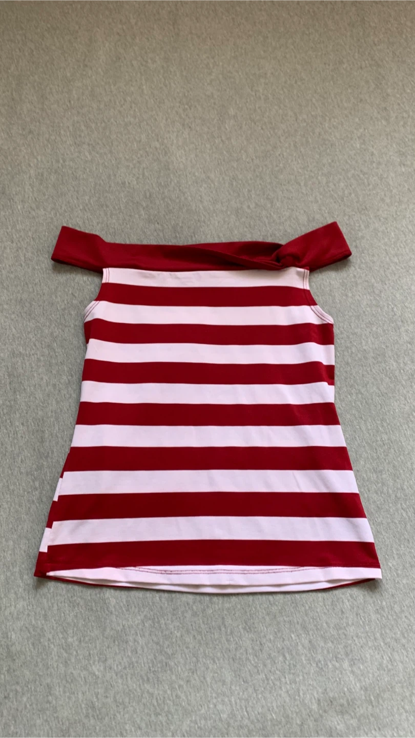 Red and white striped off-the-shoulder top ~ Size Small