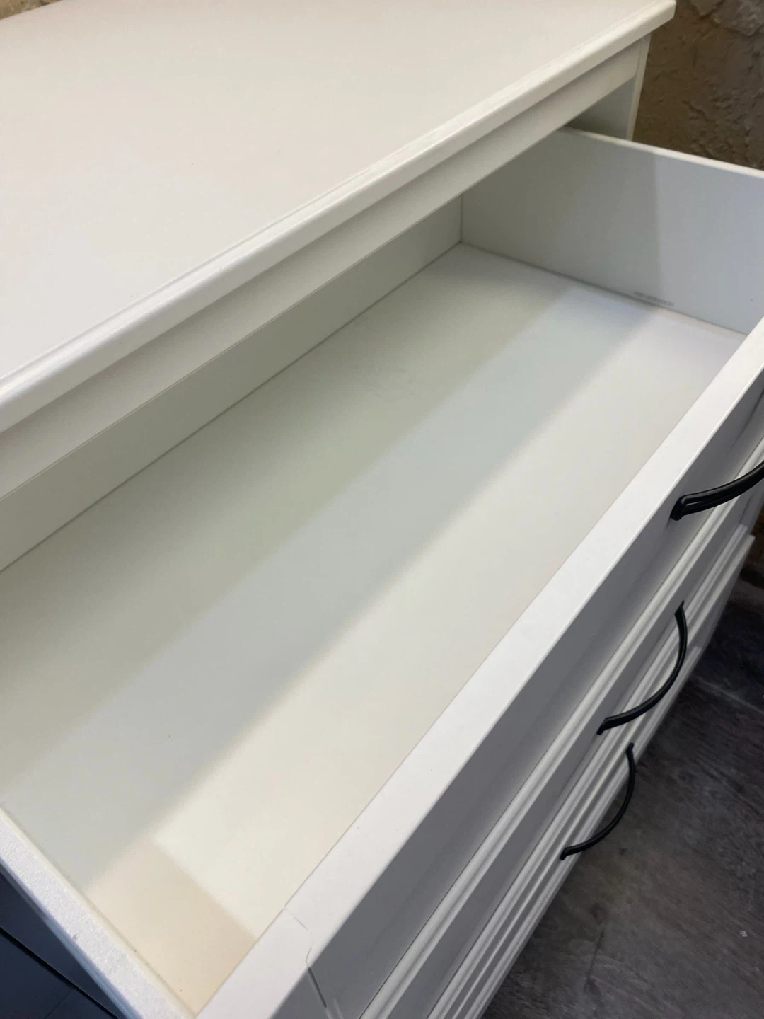 IKEA Dresser with 6 white drawers - photo 4