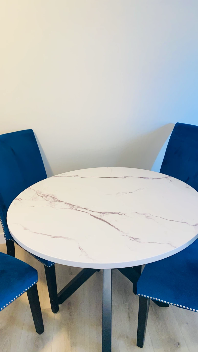 Round White Marble-Look Table and 4 Blue Velvet Chairs - photo 2