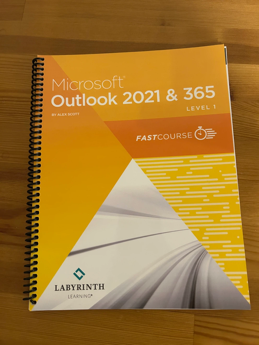Microsoft Outlook 2021 & 365 Level 1 Book