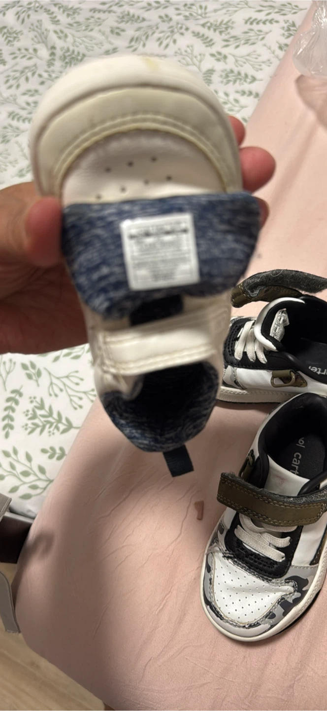 Two Pairs of Toddler Shoes Size 6 - photo 2