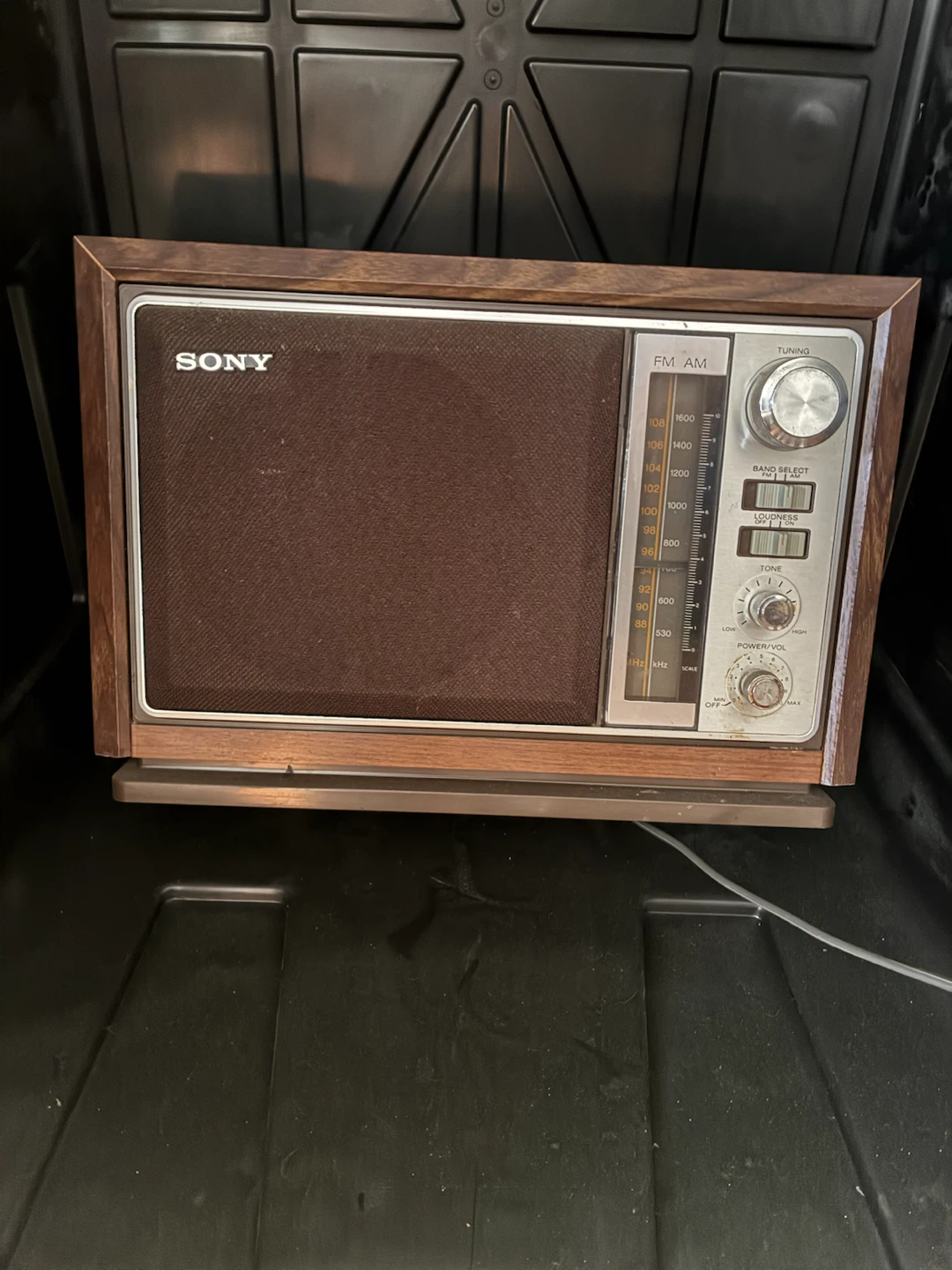 Vintage Sony AM/FM Tabletop Radio