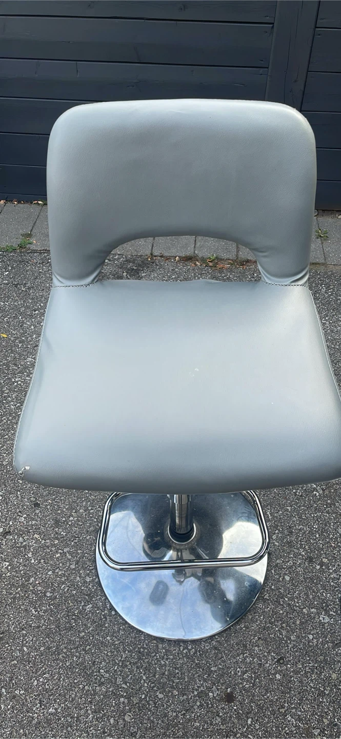 Set of two grey faux leather bar stools - photo 5
