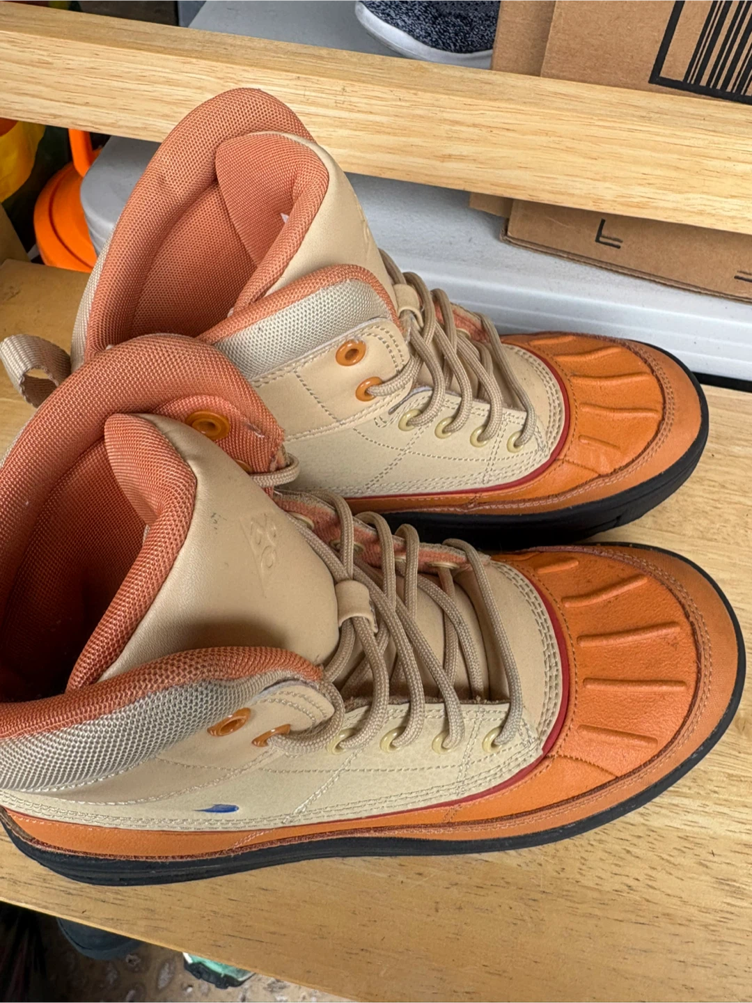 Nike ACG Woodside Boots Size 4.5Y - photo 2