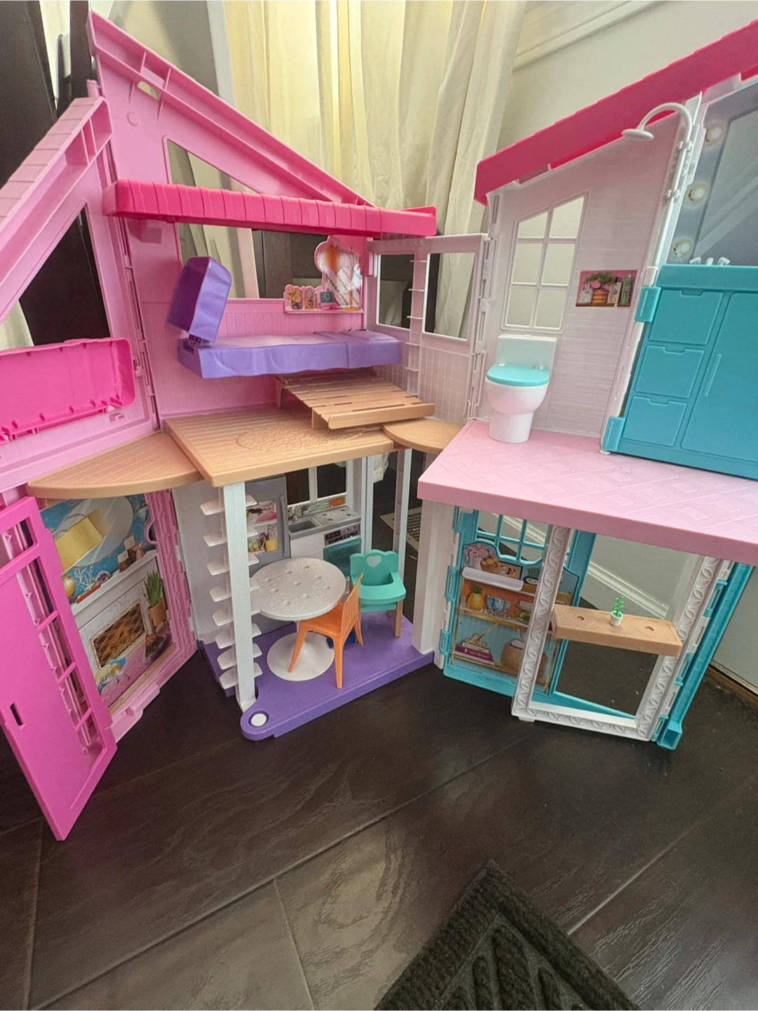 Malibu Barbie Dollhouse Playset
