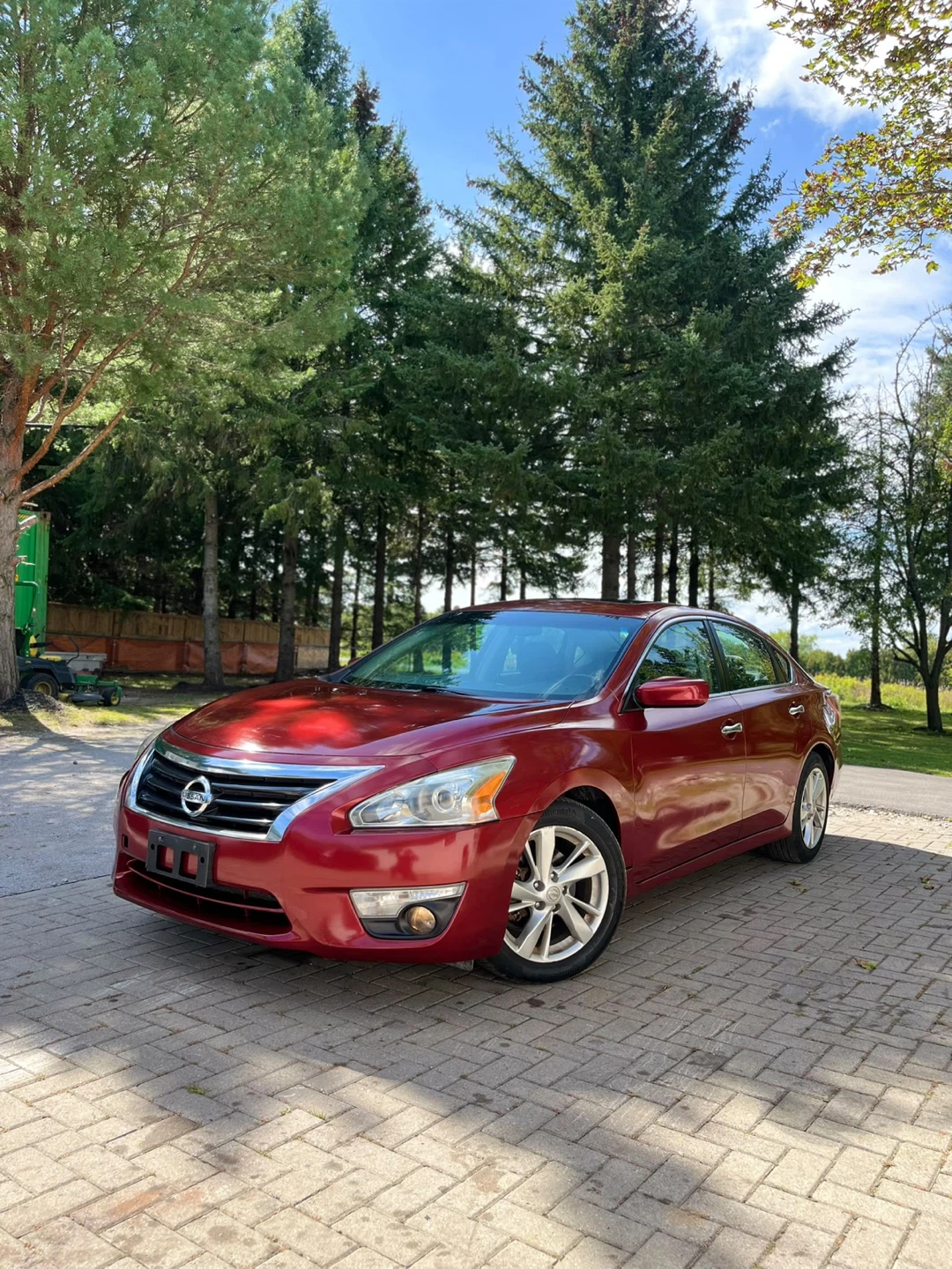 2013 Nissan Altima- Mint Condition