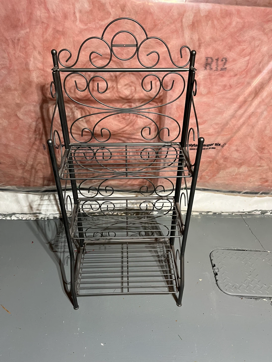 Metal Folding Scrollwork Shelf - photo 2