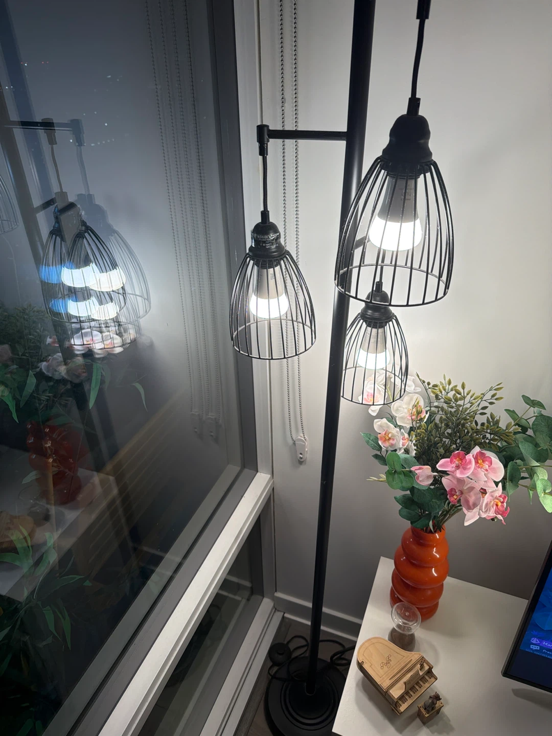 Three Light Lamp - photo 2