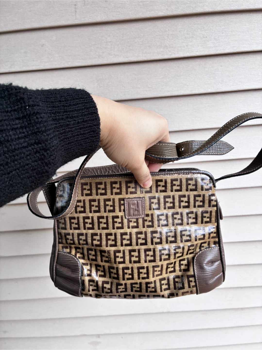 Vintage crossbody