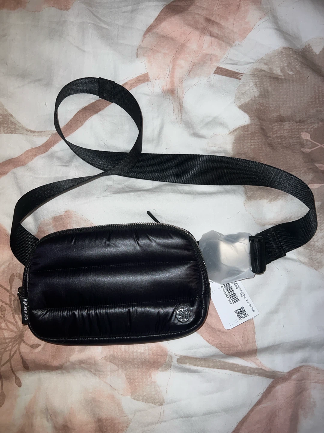 Lululemon Everywhere Belt Bag Wunder Puff Black