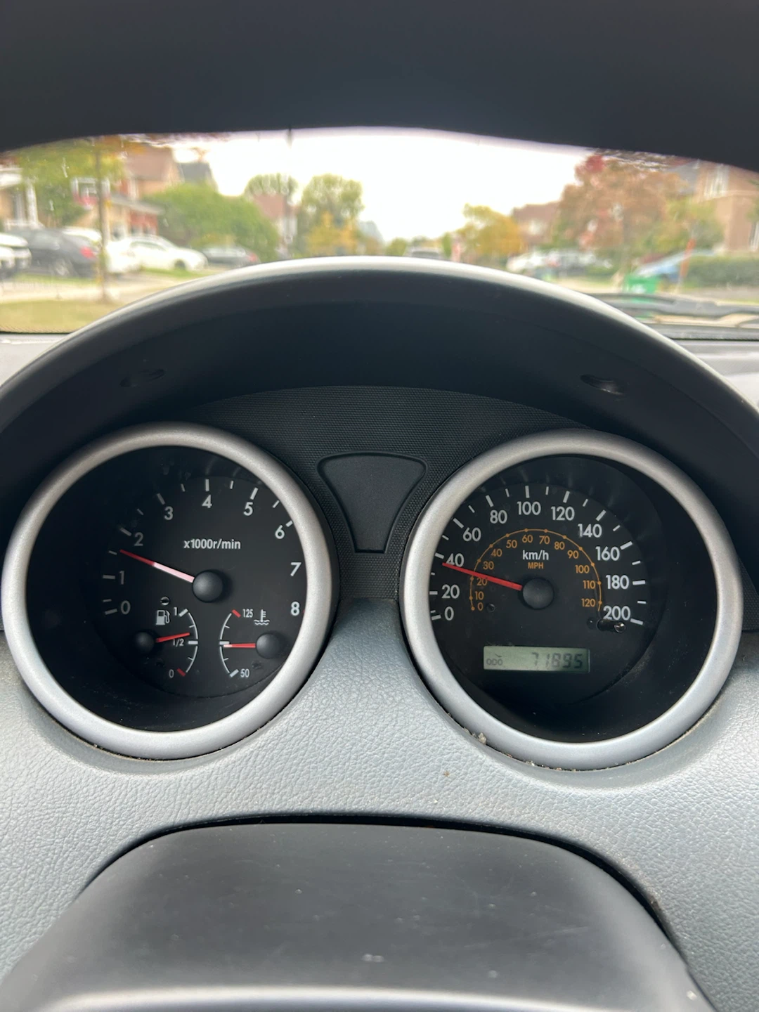 71,000kms 1 Owner Manual 4DR Wave!!! - photo 3