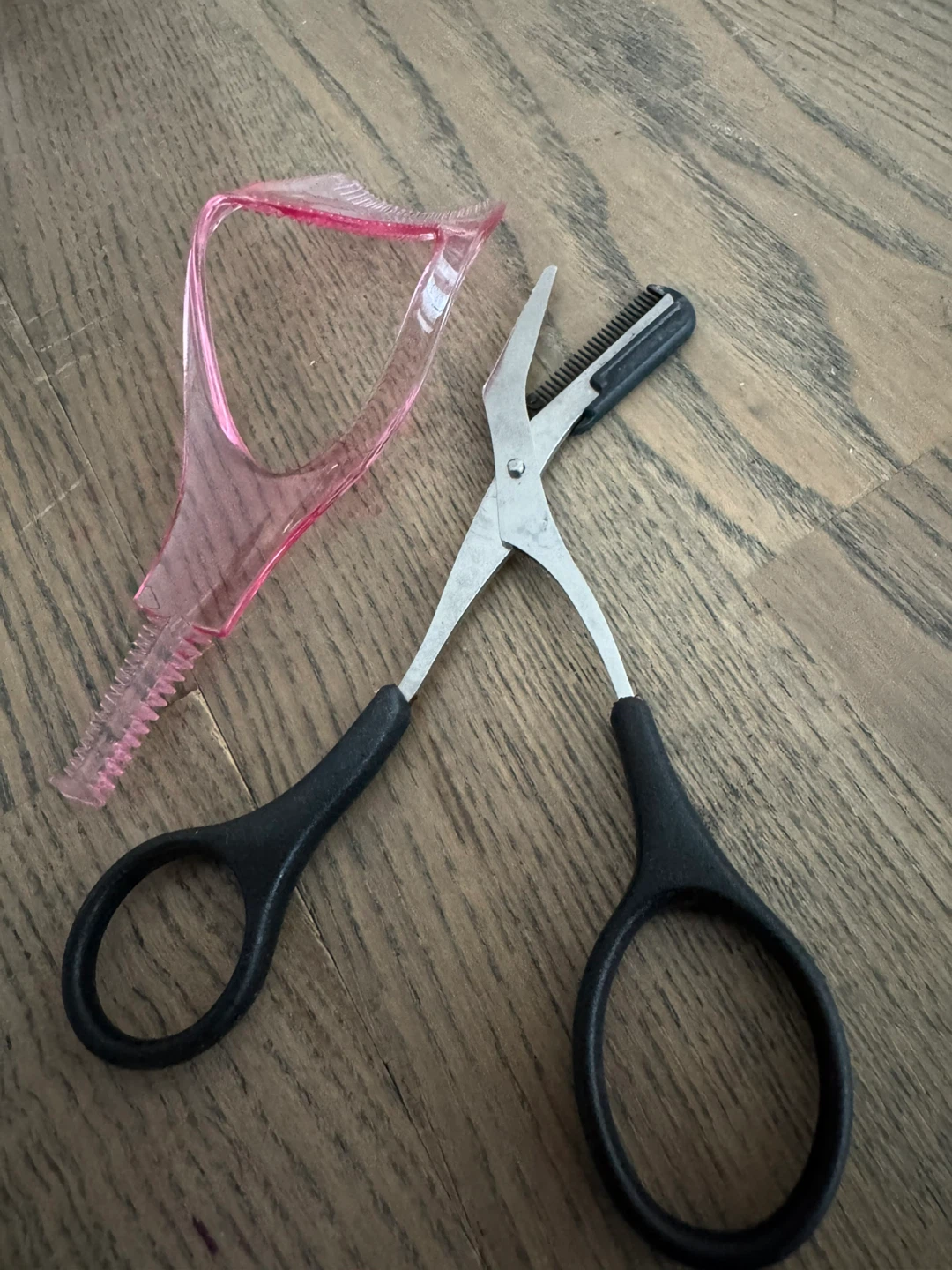 eyebrow trimming scissors + Mascara Guard and Eyelash bundle - photo 2