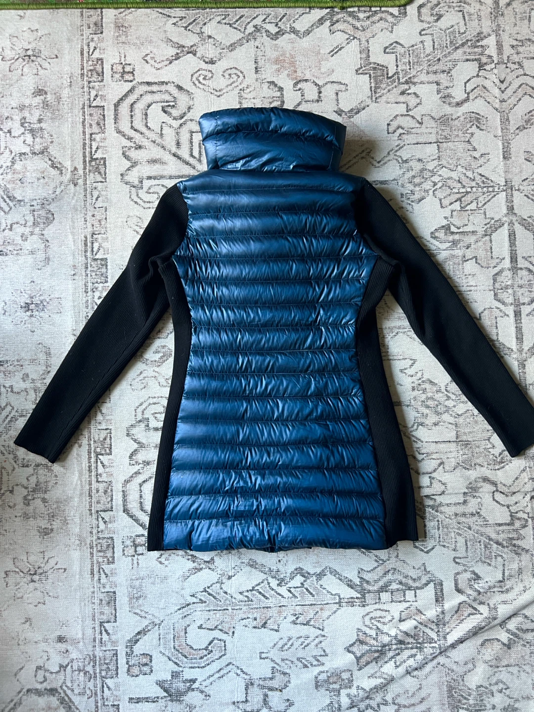 Calvin Klein Navy Blue Quilted Hybrid Puffer with Black Sleeves - photo 2