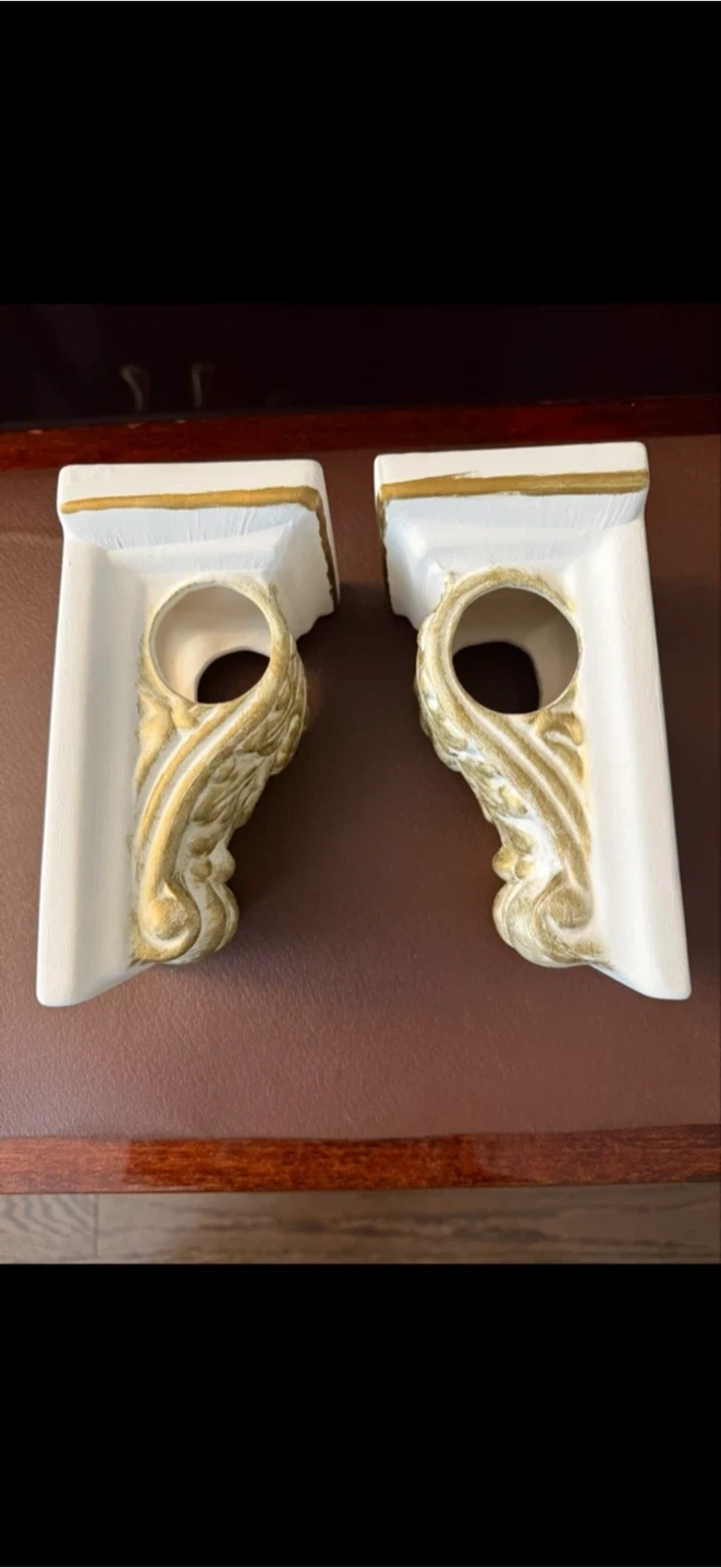 Reduced! 2 Decorative White & Gold Wall Curtain Sconce Brackets - photo 3