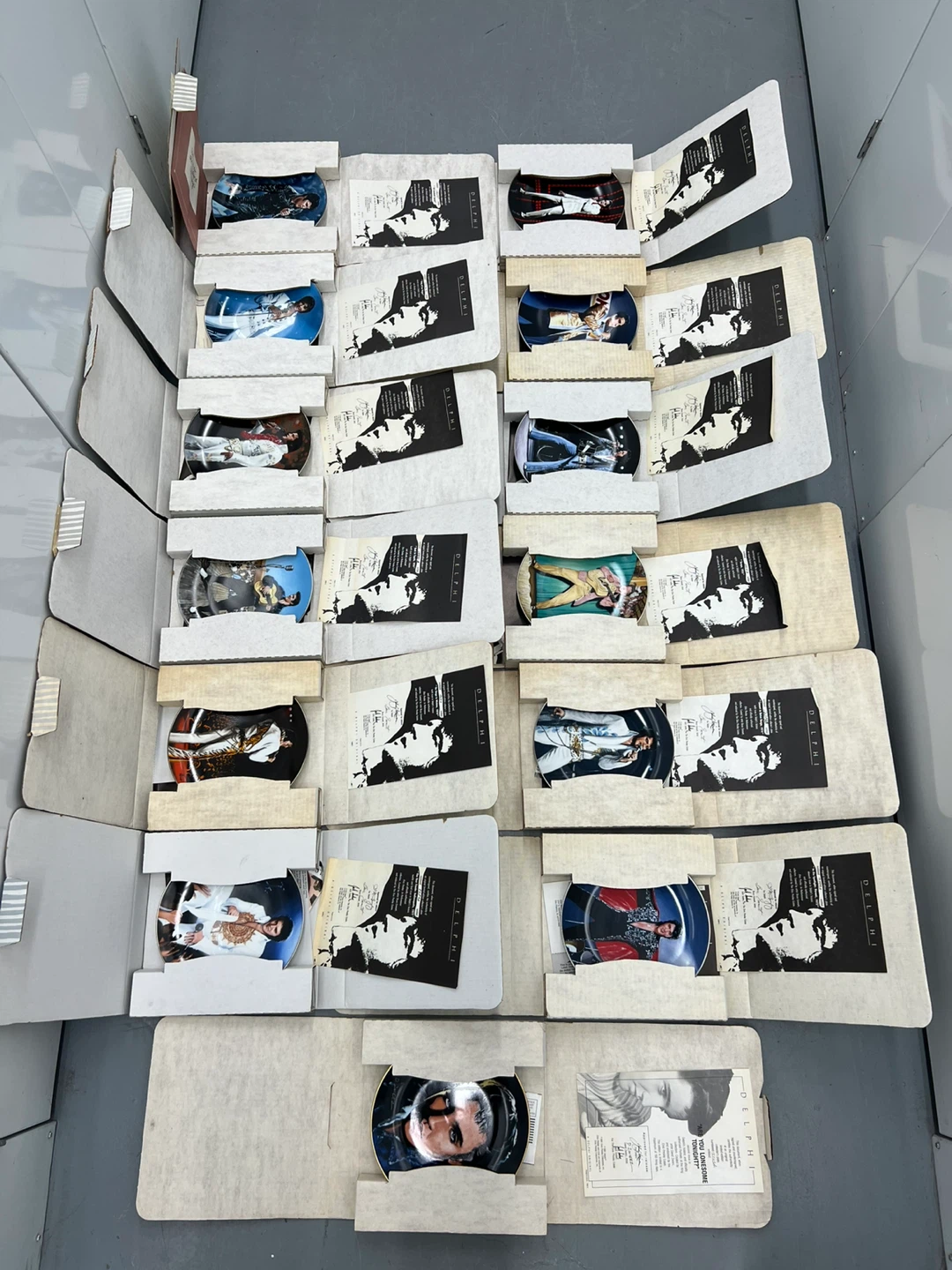 13 Elvis Presley Delphi Bradford Exchange Collector Plates Lot
