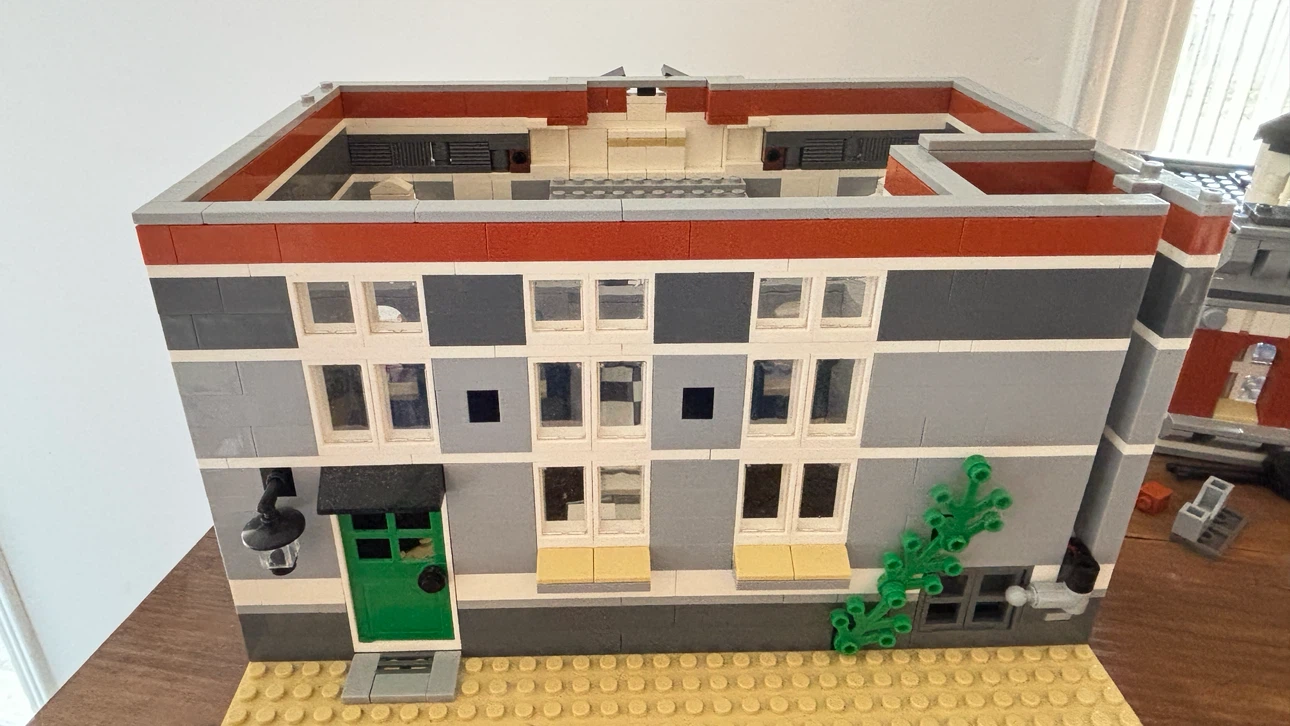 Modular Building Town Hall Set 10224 - photo 3