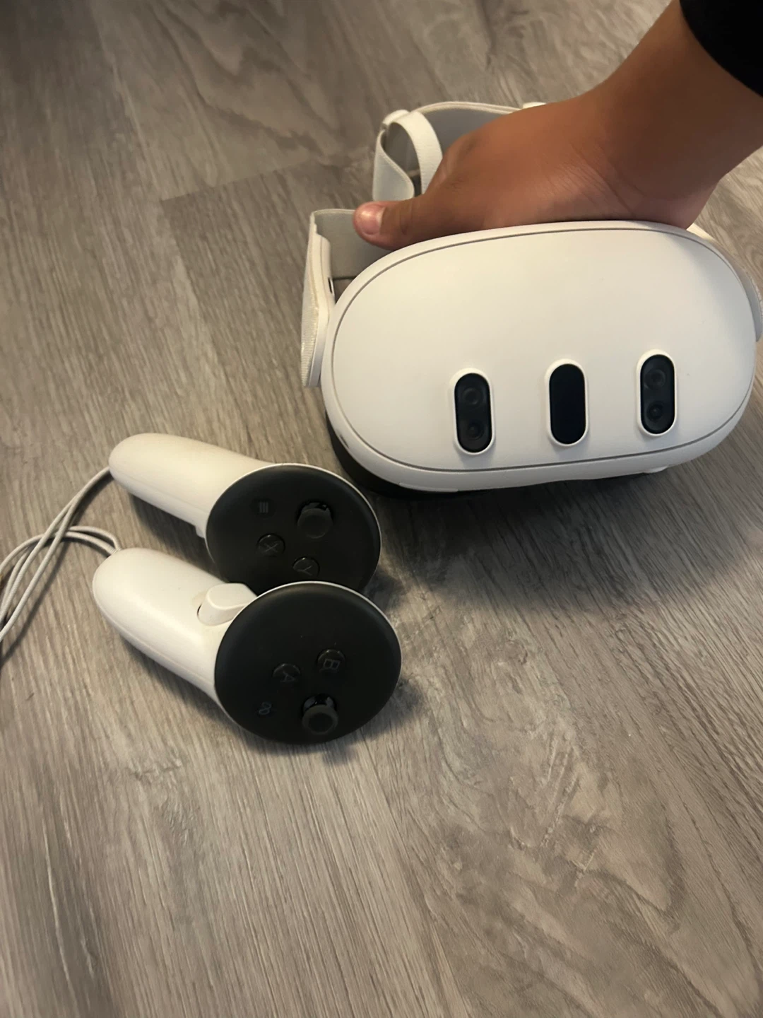 Meta Quest 3 VR Headset and Controllers