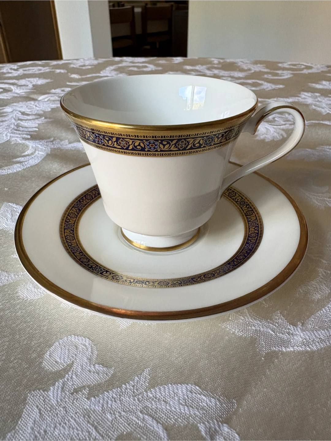 Royal Doulton Harlow Tea Cups and Saucers - photo 2