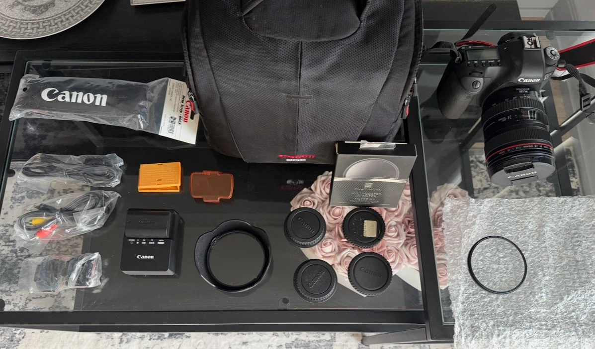Canon EOS 6D DSLR Camera with 24-105mm Lens Kit