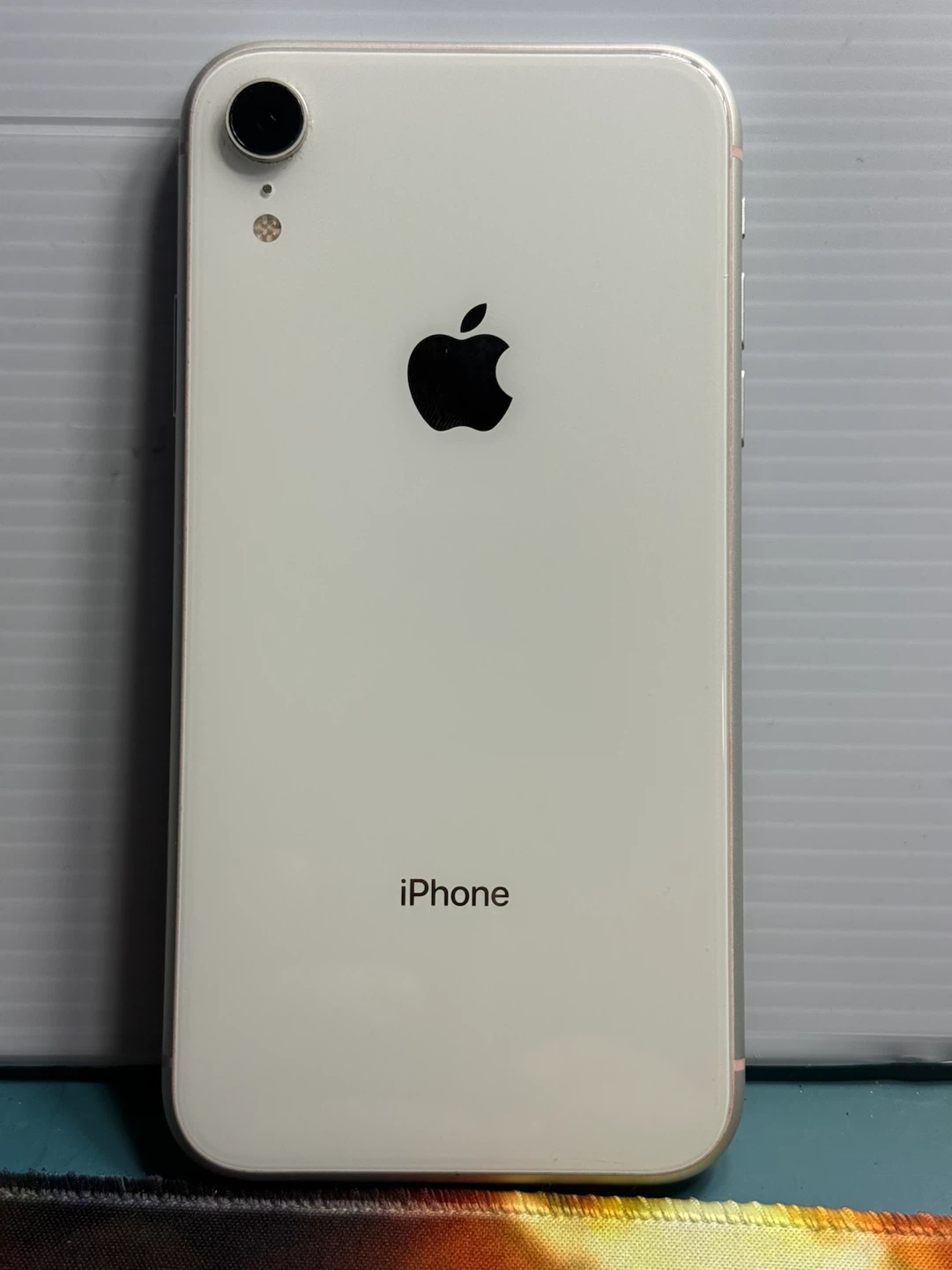 Apple iPhone XR 128GB White - photo 2