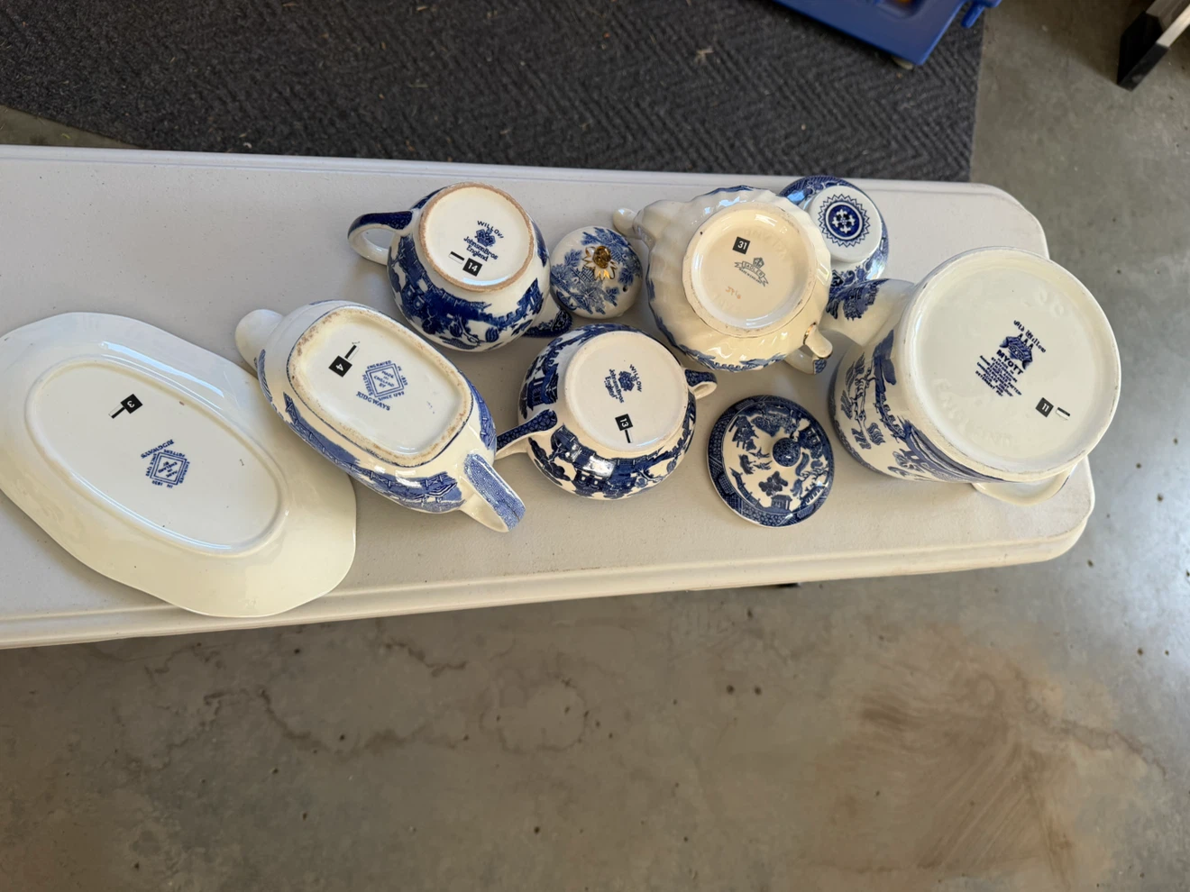 Assorted Blue Willow Tea Set Pieces - photo 2