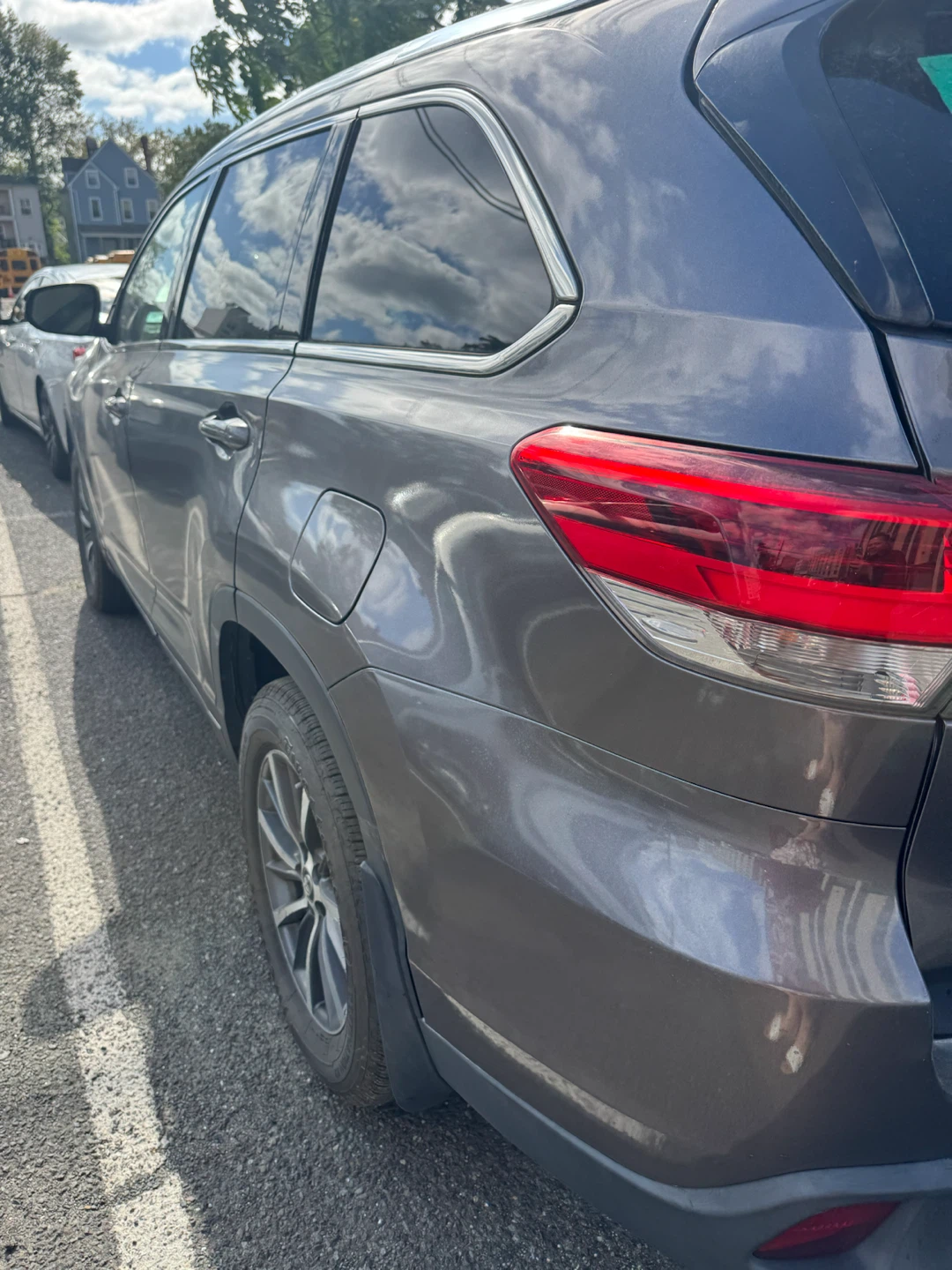 Toyota Highlander XLE AWD - photo 3