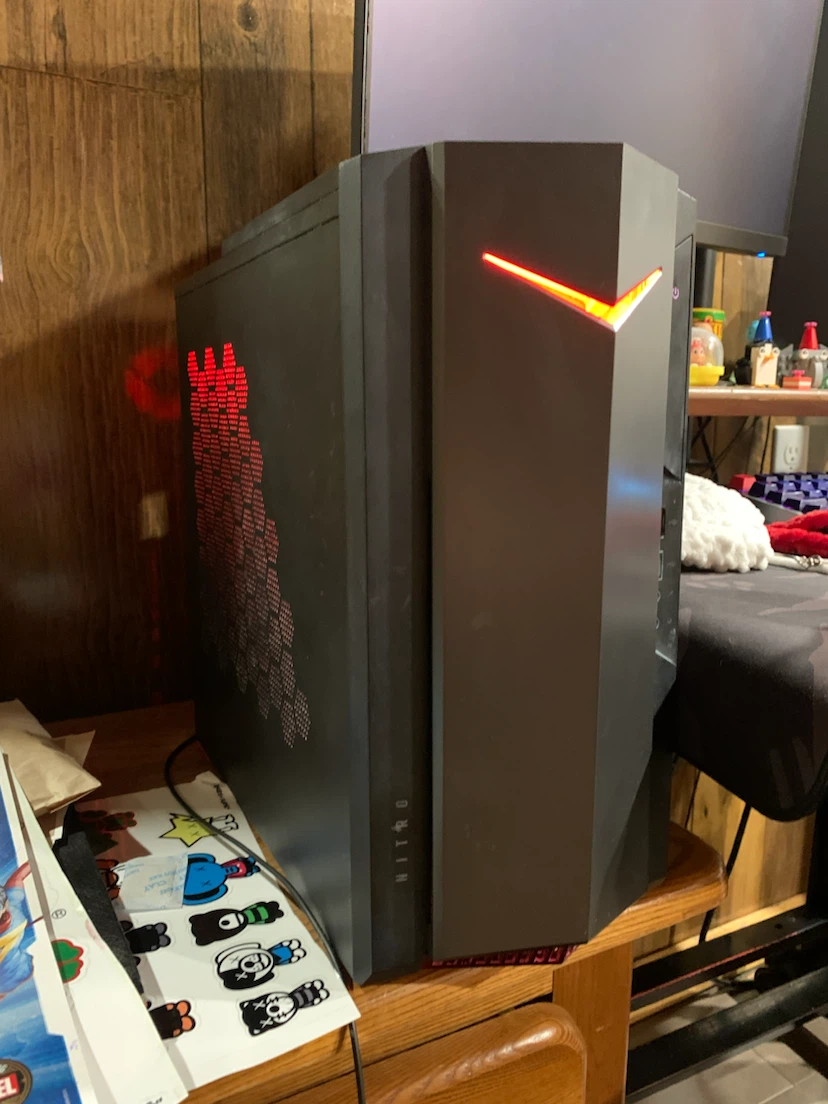 Budget gaming Pc + keyboard