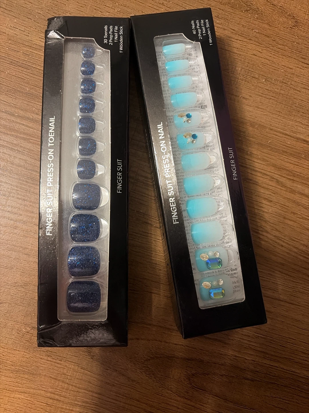 Finger Suit Press-on Toenail and Nail Set