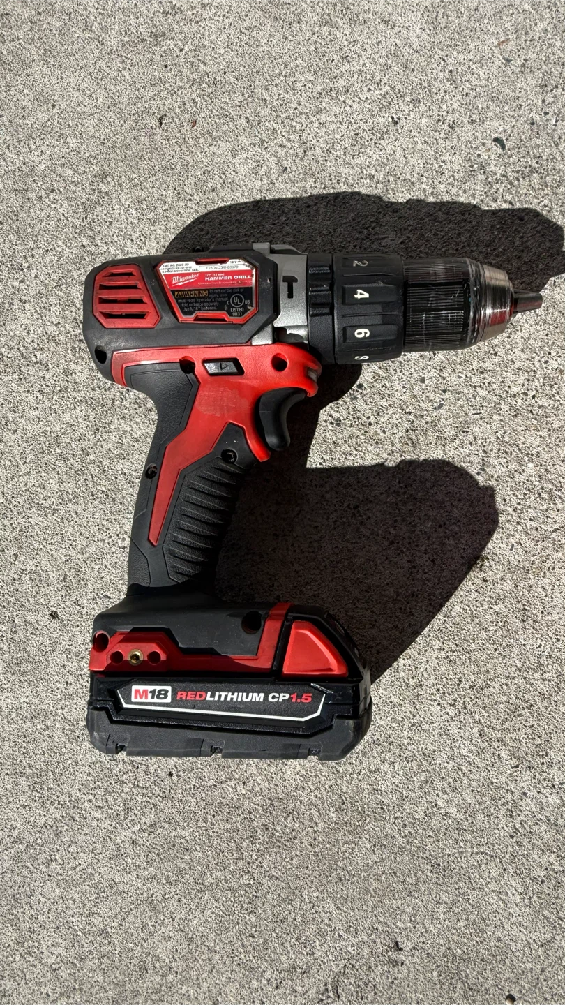 Milwaukee M18 Hammer Drill with Battery and Charger - photo 4