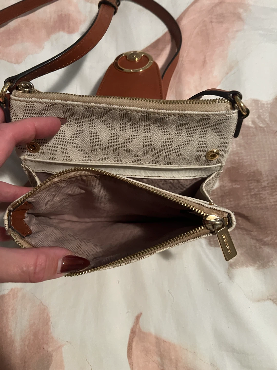 Michael Kors Crossbody Bag - photo 4