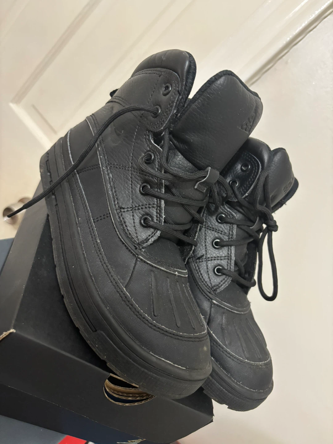 Nike ACG All Black Boots