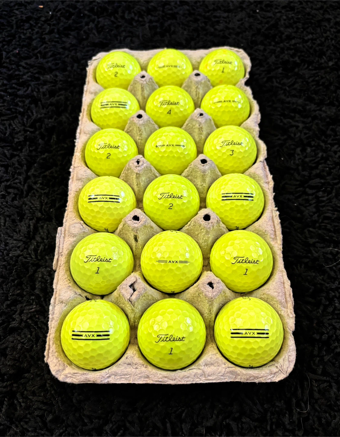 18 Titleist AVX Yellow Golf balls