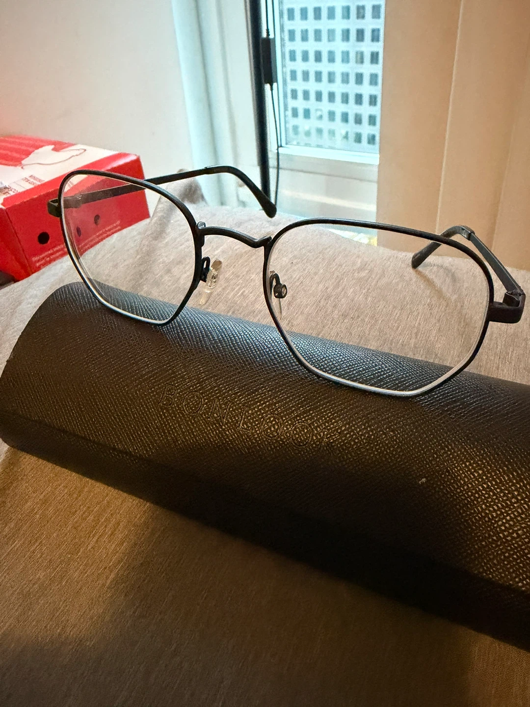 Bonlook Glasses with Case