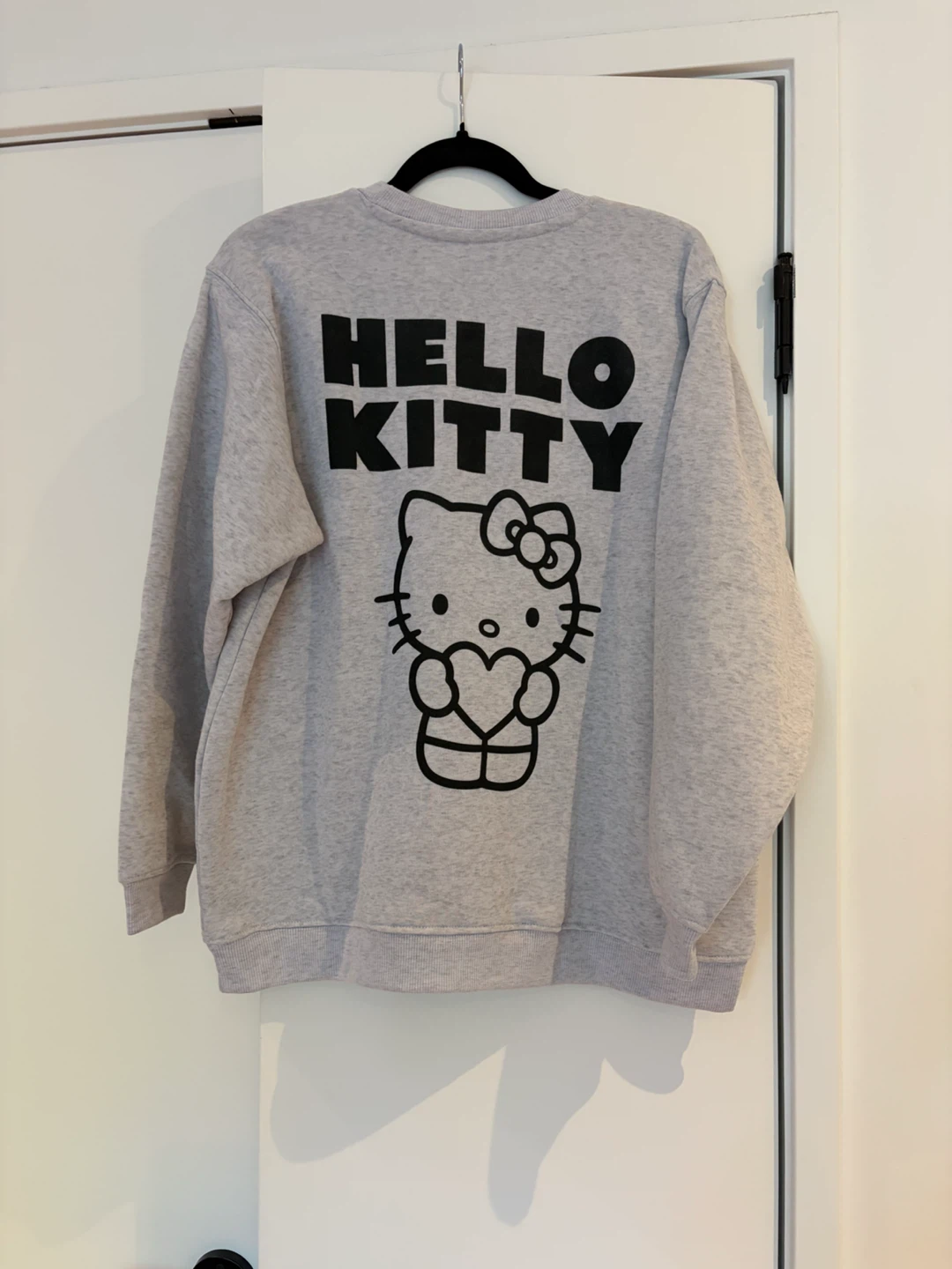 Hello kitty size M sweatshirt - photo 2