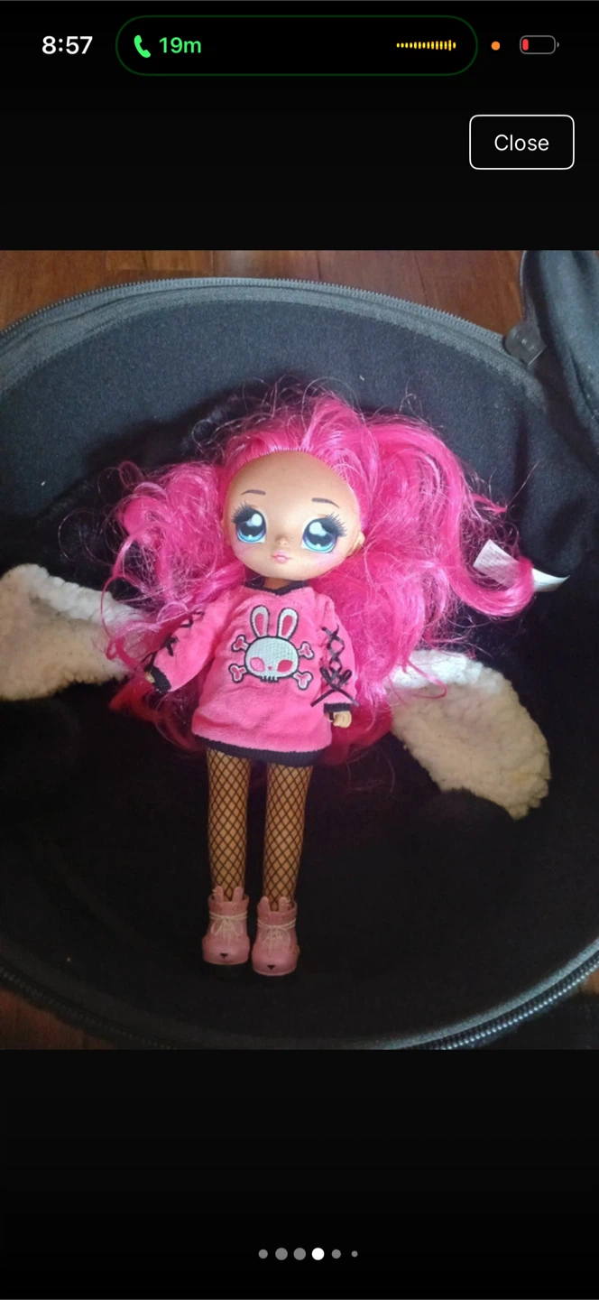 Na! Na! Na! Surprise Doll with Plush Carrying Case - photo 4