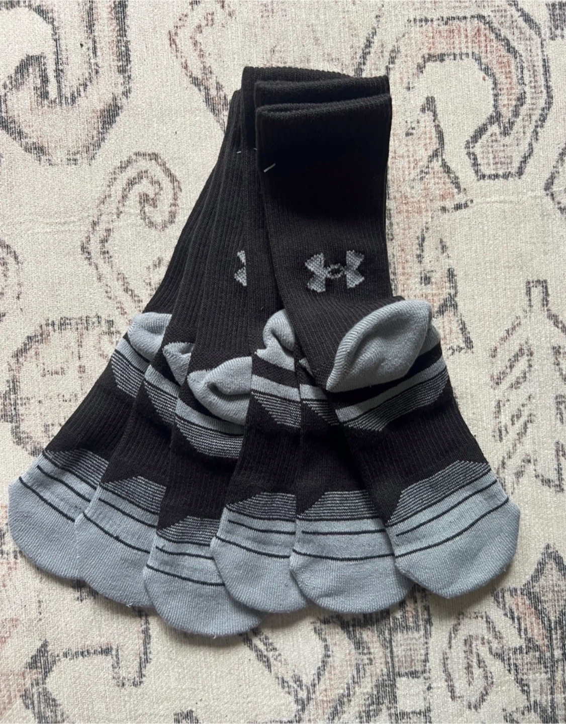 Under Armour Performance Tech youth Black & Gray Athletic Socks