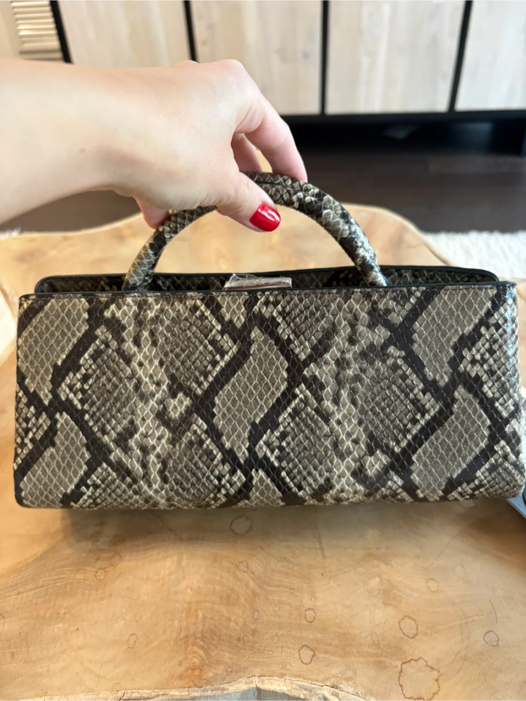 BNWT BCBG Snake 🐍 Python Handbag LIKE REFORMATION LARA BAG! - photo 4