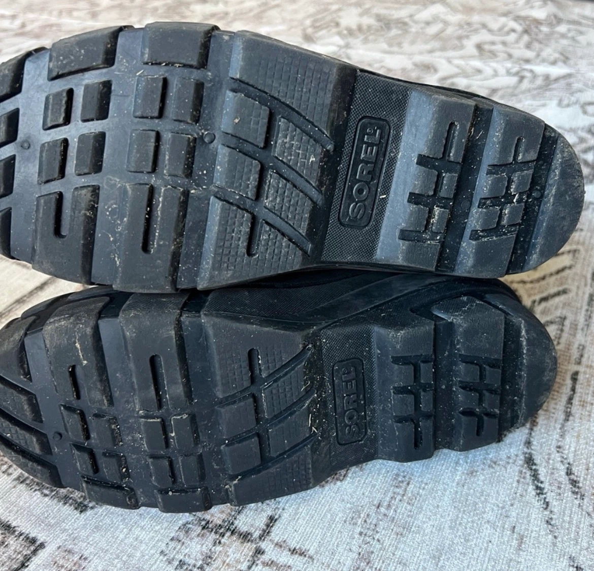 Sorel winter boots, black and red - photo 4