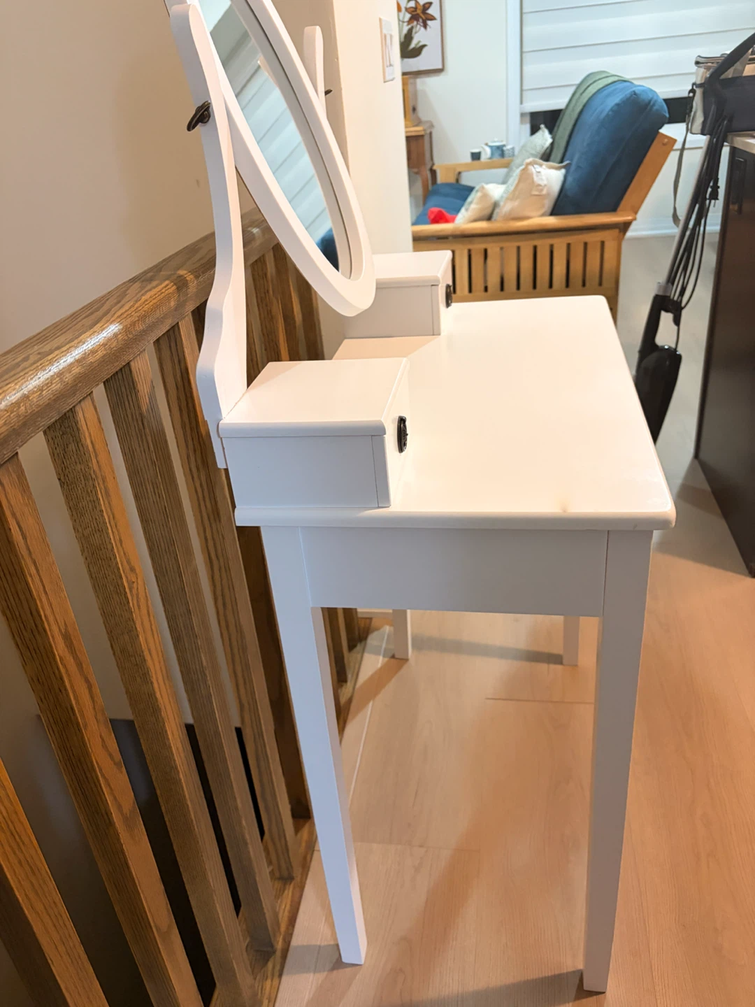 White Vanity Table with Mirror - photo 2