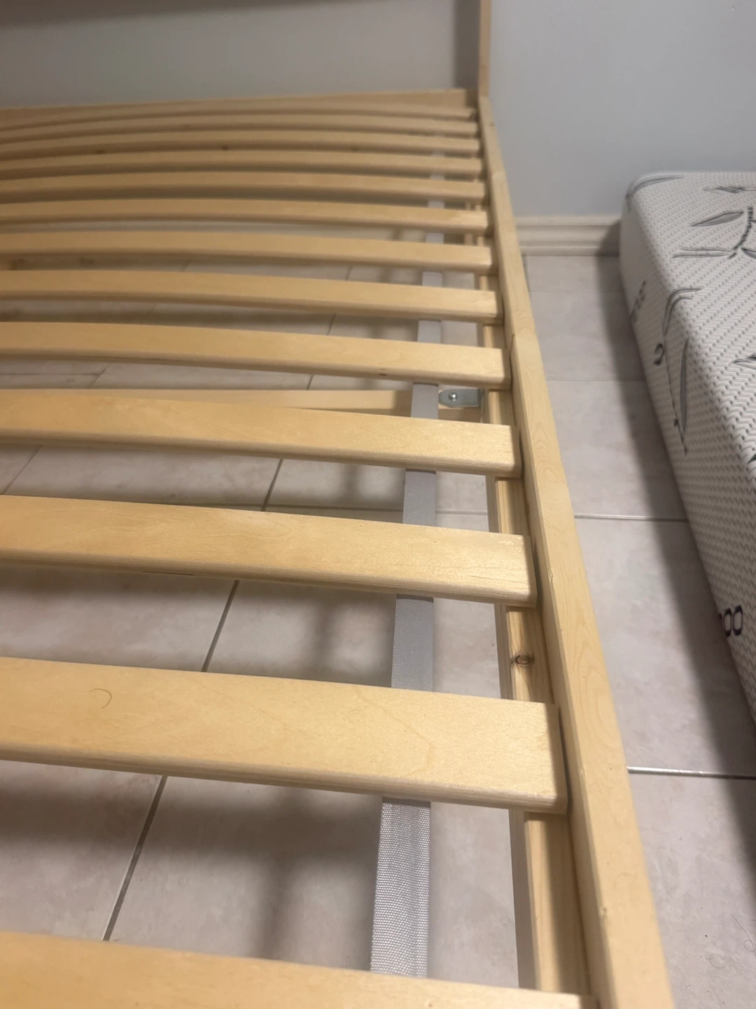 IKEA LURÖY Twin Slatted Bed Base with mattress - photo 2