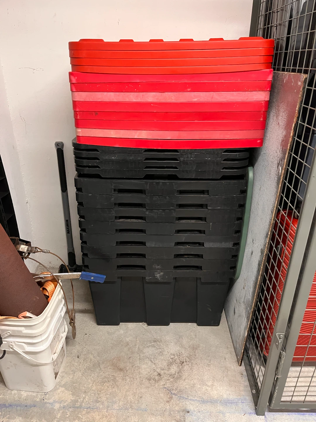 12 Storage Containers