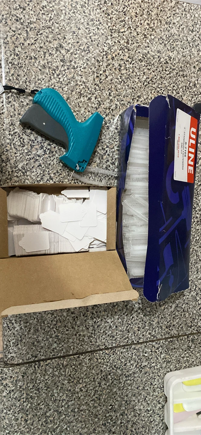 Uline Mark III Tagging Gun with Fasteners and Tags